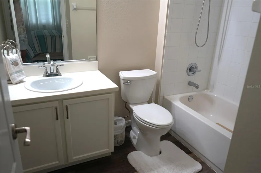 2032 INVERNESS GREENS DRIVE #76 Sun City Center, FL 33573