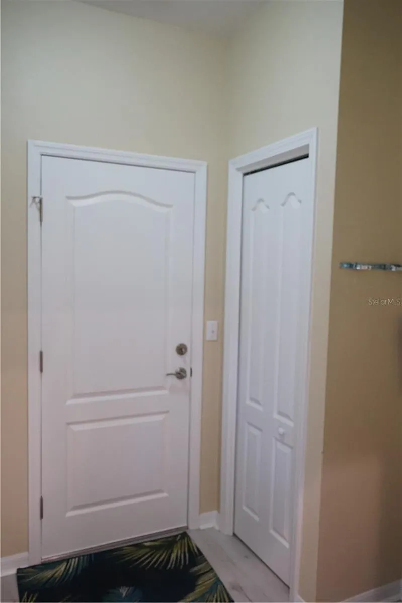 2032 INVERNESS GREENS DRIVE #76 Sun City Center, FL 33573