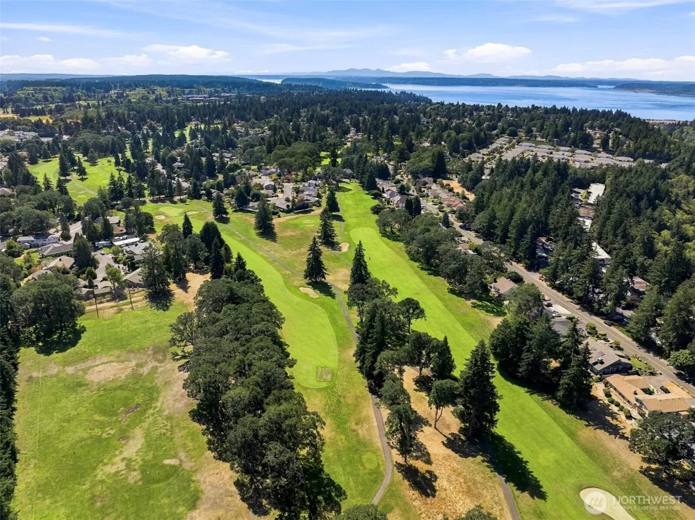 8205 Amber Drive SW Lakewood, WA 98498