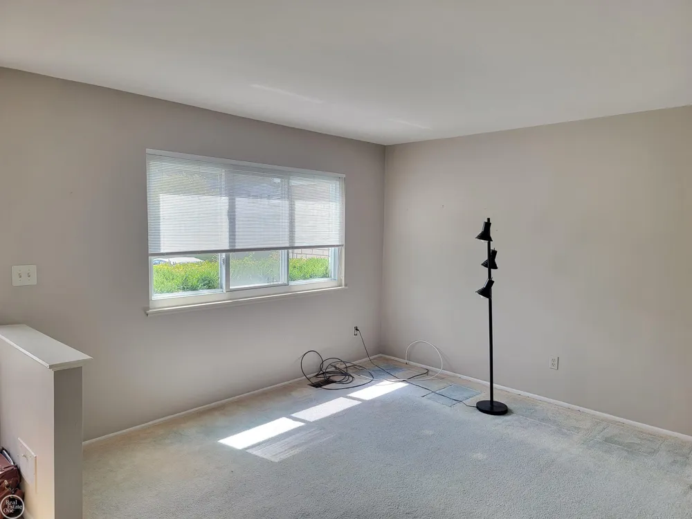 129 Parnacott Drive Mt Clemens City, MI 48043