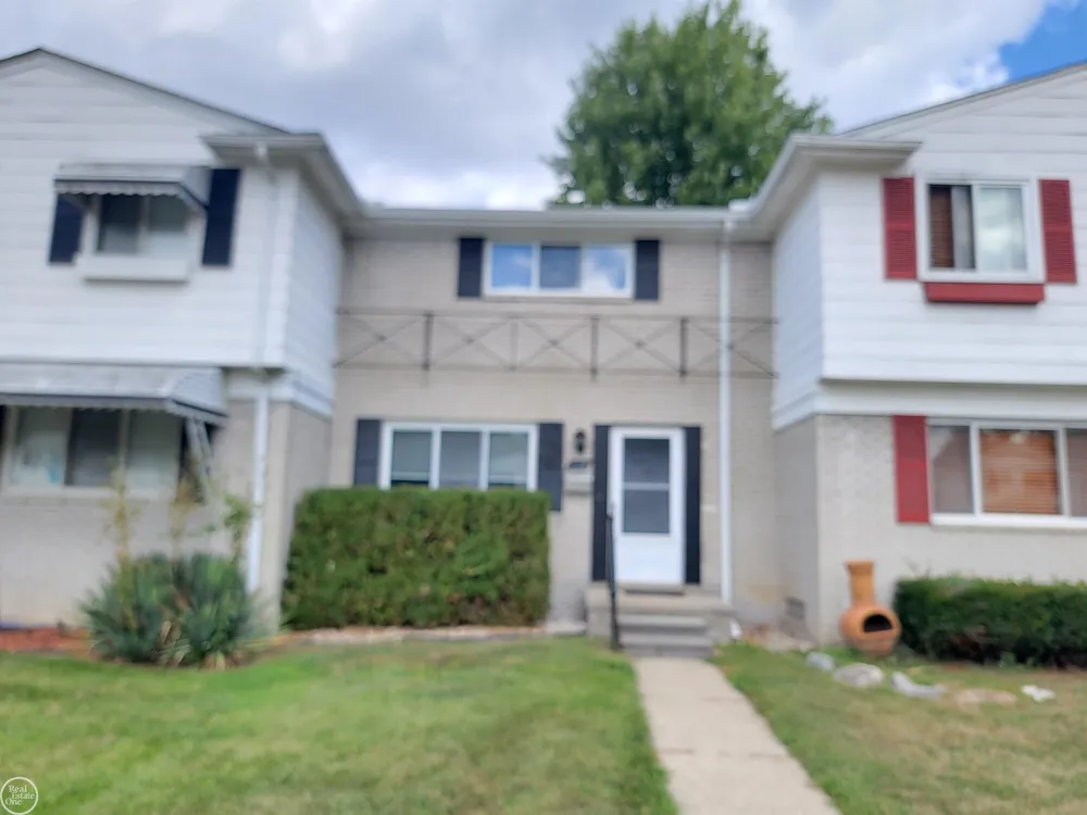 129 Parnacott Drive Mt Clemens City, MI 48043