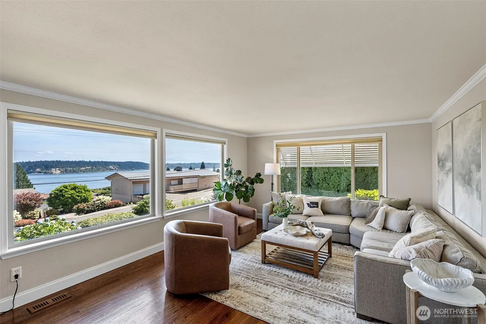 7108 Soundview Drive NW Gig Harbor, WA 98335