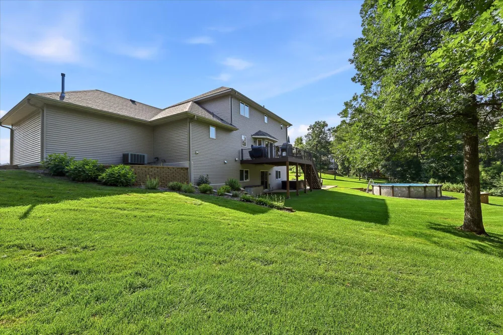 27354 107th Street NW Zimmerman, MN 55398