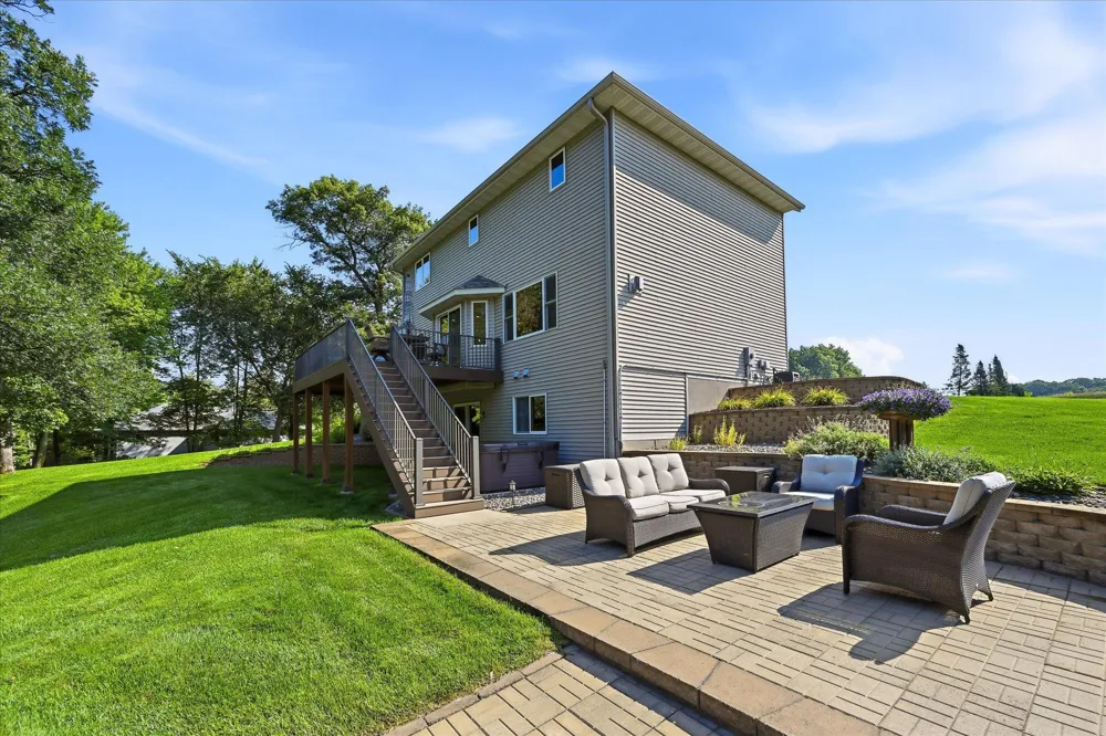 27354 107th Street NW Zimmerman, MN 55398