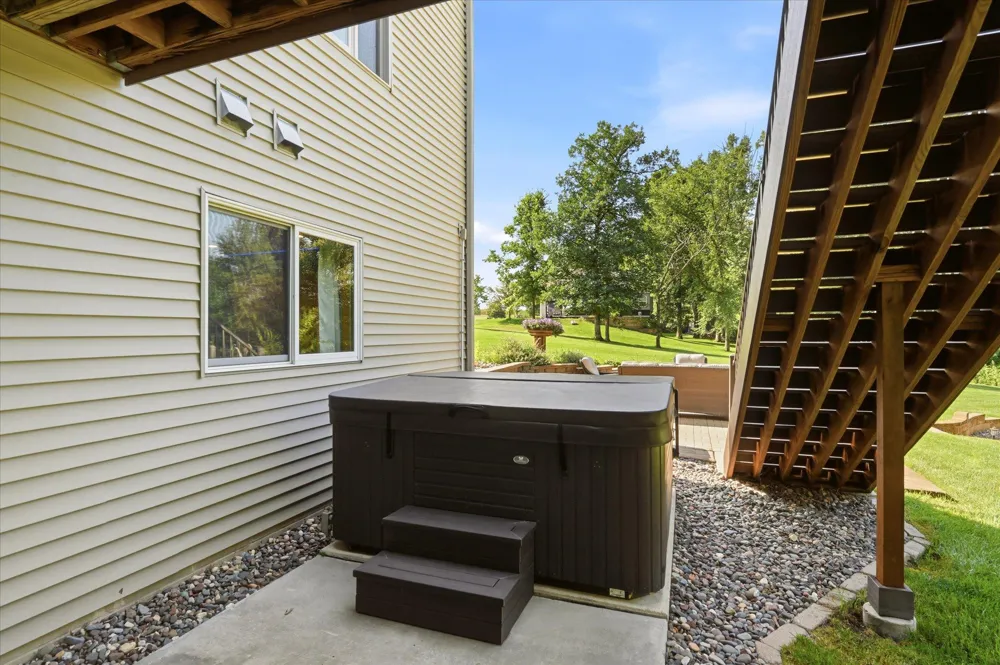 27354 107th Street NW Zimmerman, MN 55398