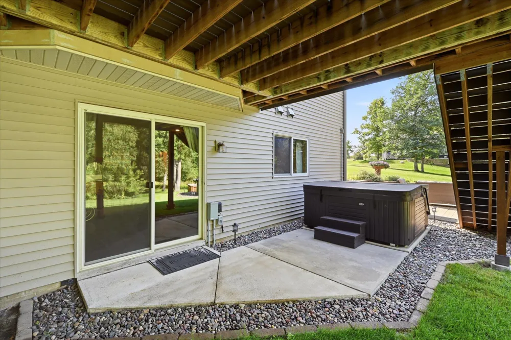 27354 107th Street NW Zimmerman, MN 55398