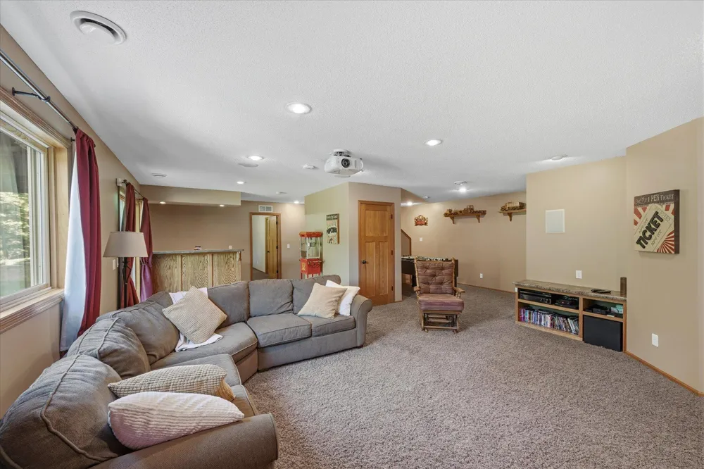 27354 107th Street NW Zimmerman, MN 55398