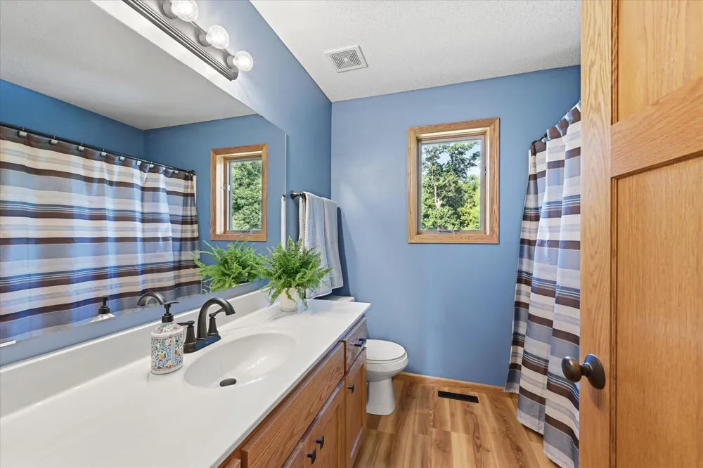 27354 107th Street NW Zimmerman, MN 55398