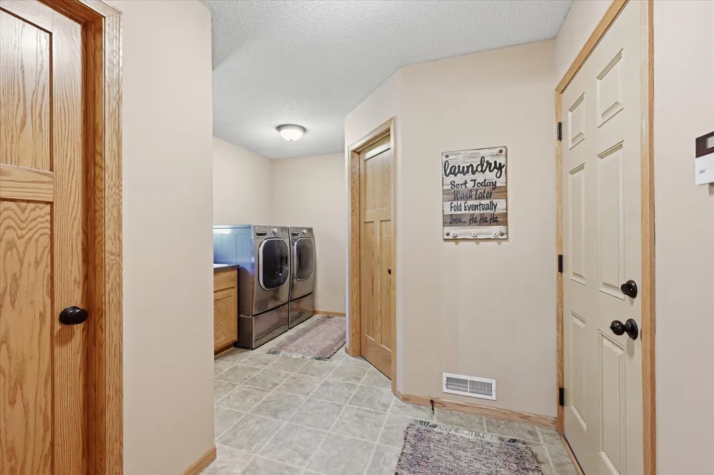 27354 107th Street NW Zimmerman, MN 55398