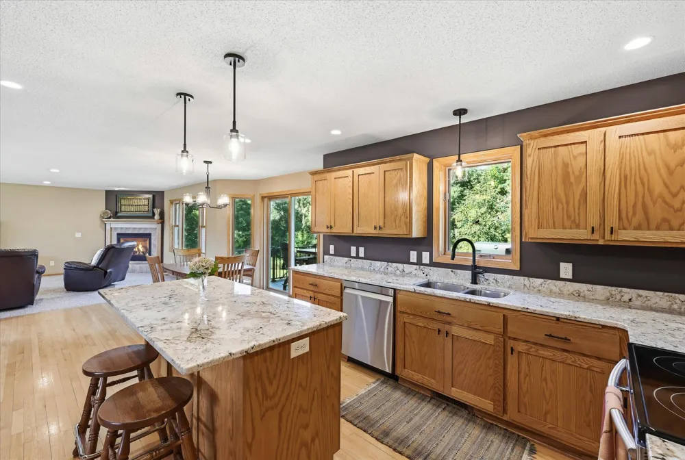 27354 107th Street NW Zimmerman, MN 55398