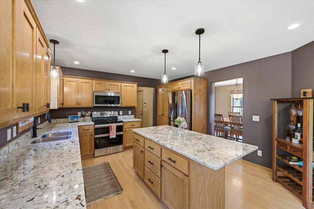 27354 107th Street NW Zimmerman, MN 55398