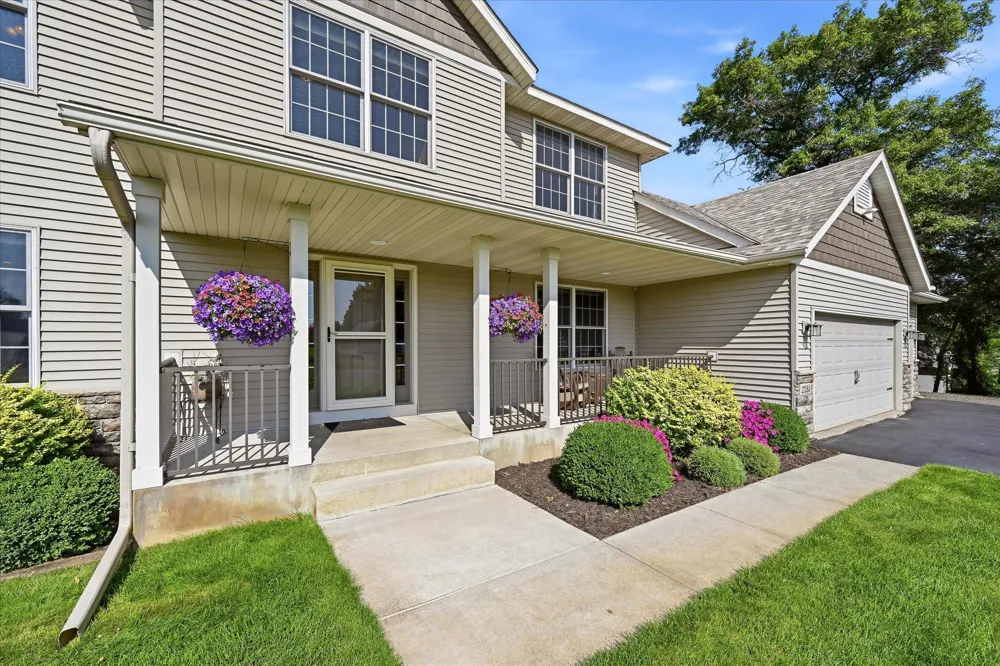 27354 107th Street NW Zimmerman, MN 55398