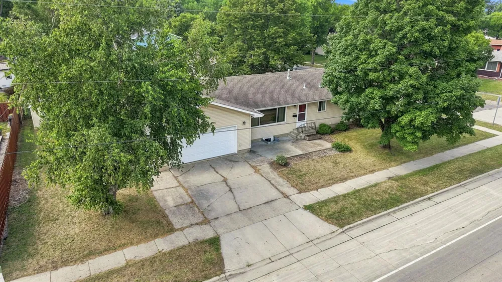 2101 20th Street S Moorhead, MN 56560