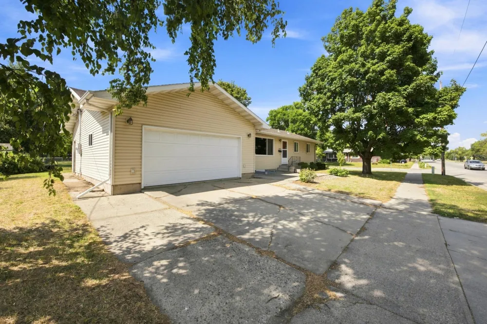 2101 20th Street S Moorhead, MN 56560