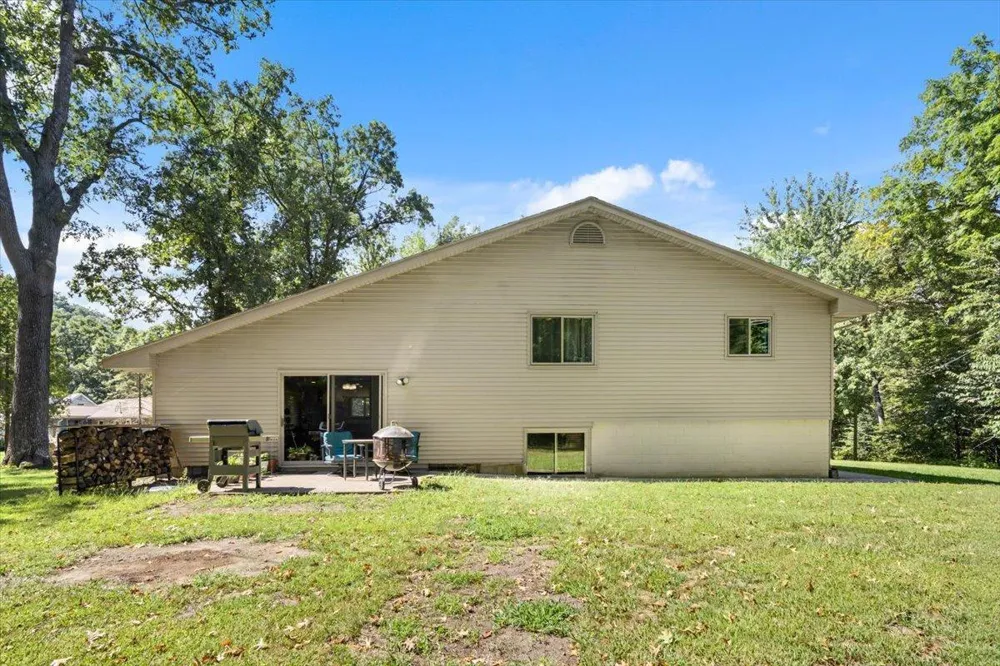 73466 318th Avenue Lake City, MN 55041