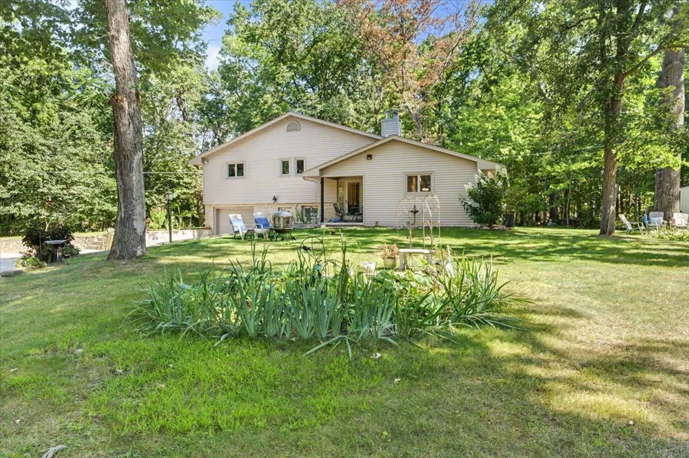 73466 318th Avenue Lake City, MN 55041