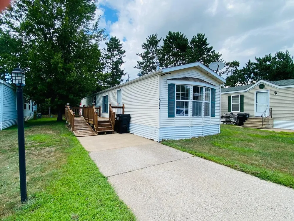 1017 Meadow Lane NE Ham Lake, MN 55304