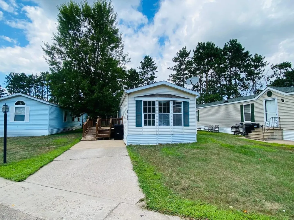 1017 Meadow Lane NE Ham Lake, MN 55304