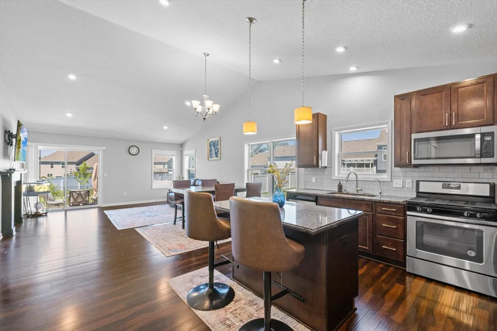 13772 Apollo Way Rosemount, MN 55068