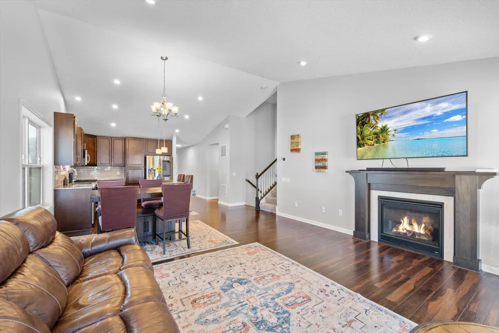 13772 Apollo Way Rosemount, MN 55068