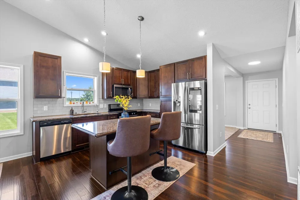 13772 Apollo Way Rosemount, MN 55068