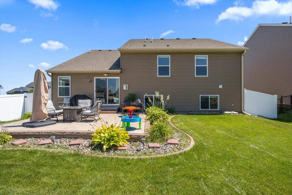 13772 Apollo Way Rosemount, MN 55068