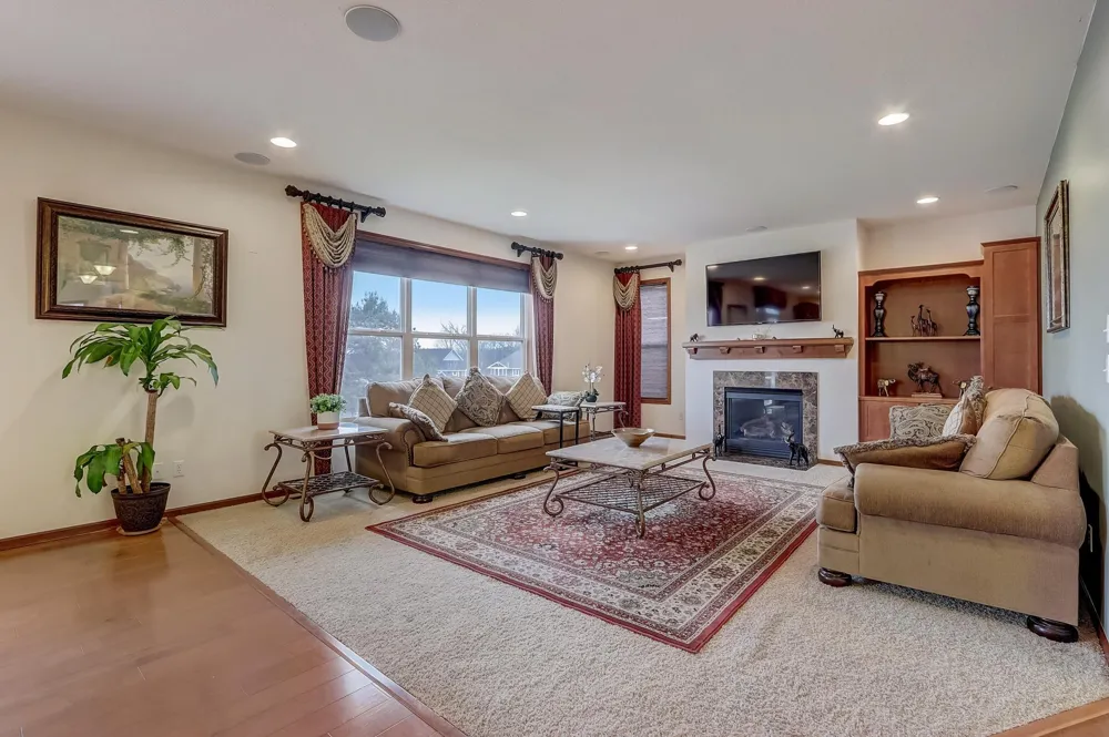 17116 72nd Place Maple Grove, MN 55311