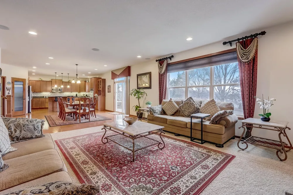 17116 72nd Place Maple Grove, MN 55311