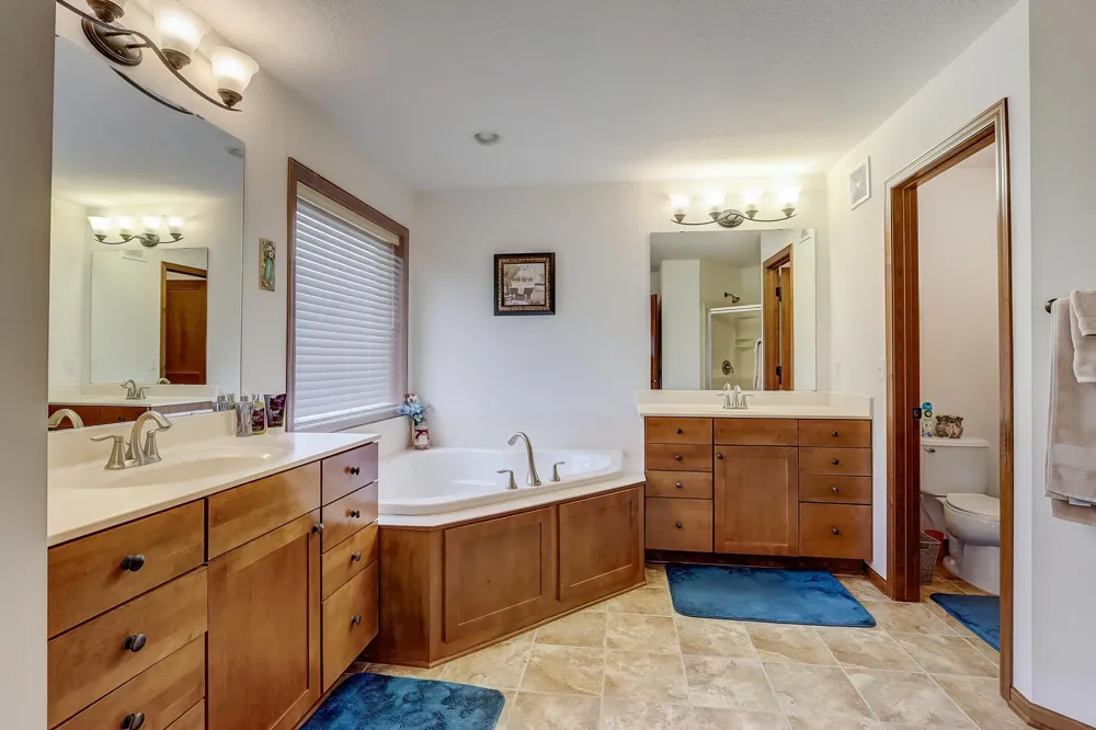 17116 72nd Place Maple Grove, MN 55311