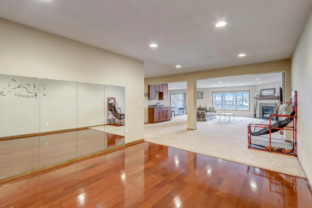 17116 72nd Place Maple Grove, MN 55311