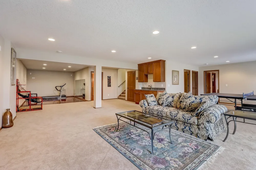 17116 72nd Place Maple Grove, MN 55311