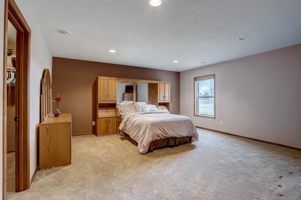 17116 72nd Place Maple Grove, MN 55311