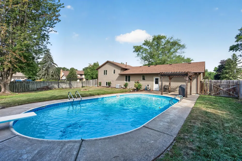 8305 69th Street S Cottage Grove, MN 55016