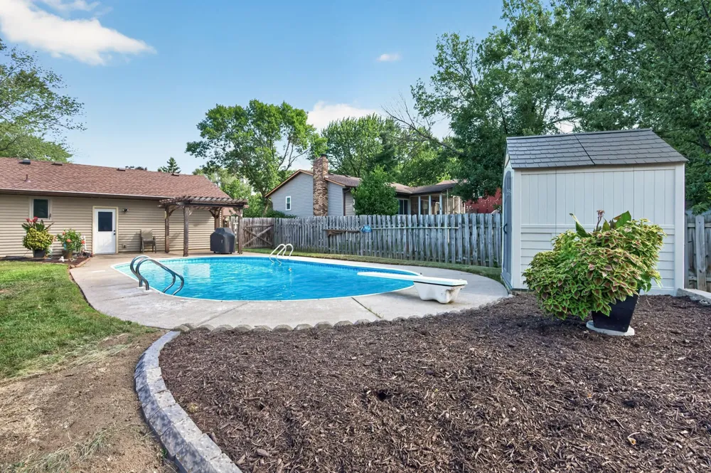8305 69th Street S Cottage Grove, MN 55016