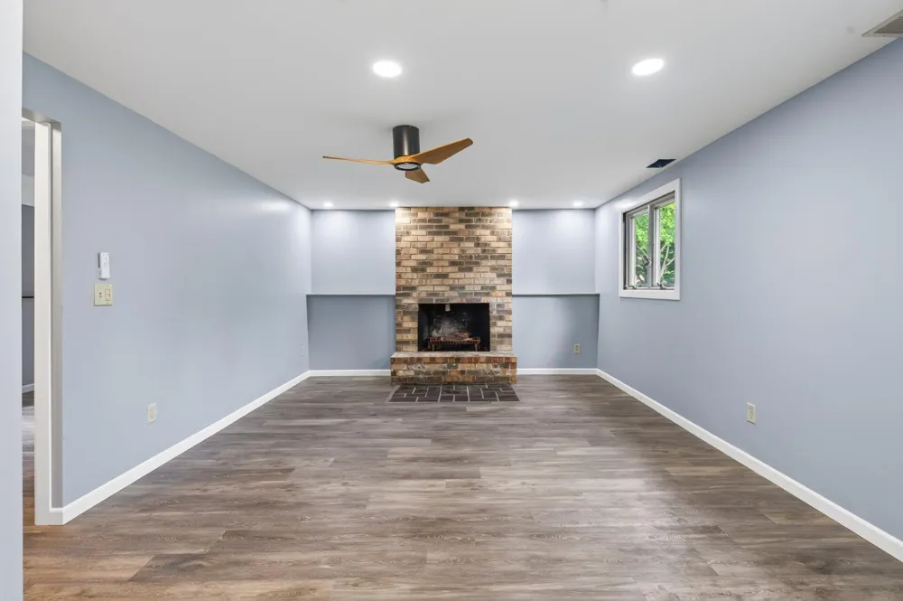 8305 69th Street S Cottage Grove, MN 55016