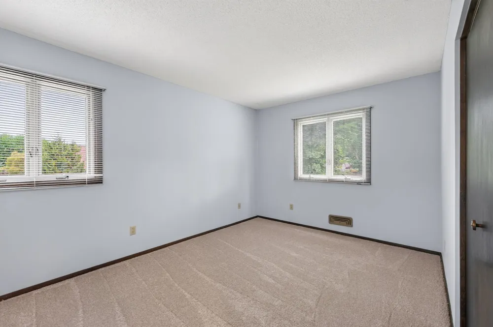 8305 69th Street S Cottage Grove, MN 55016