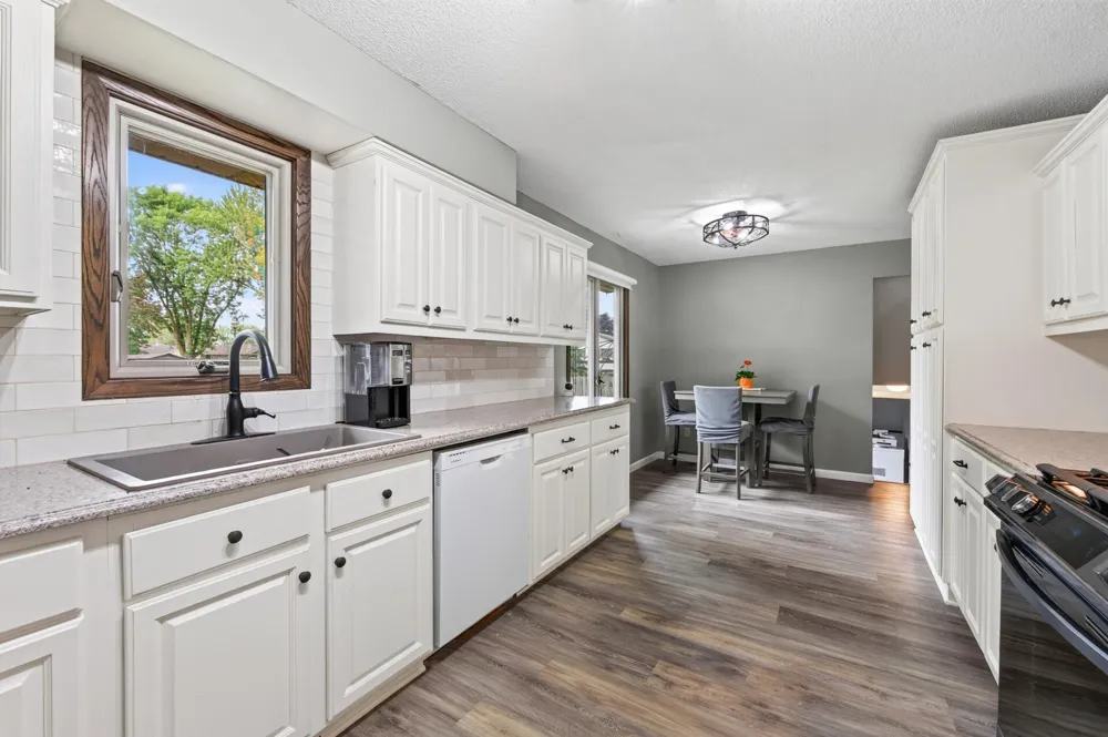 8305 69th Street S Cottage Grove, MN 55016