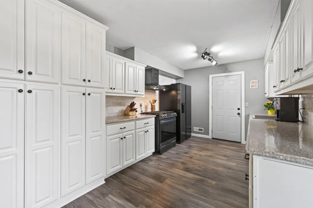 8305 69th Street S Cottage Grove, MN 55016