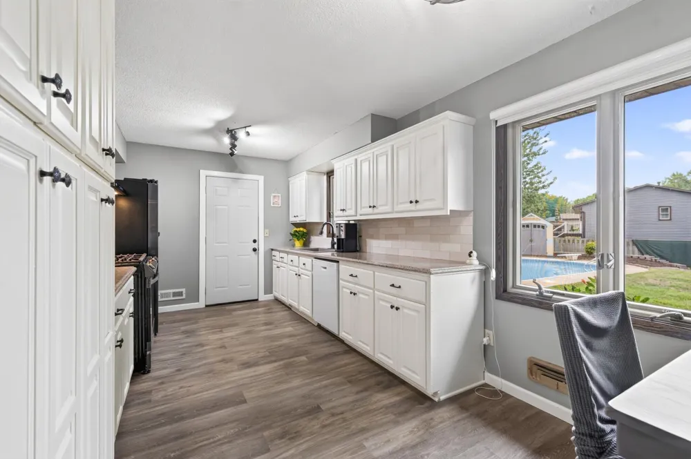8305 69th Street S Cottage Grove, MN 55016