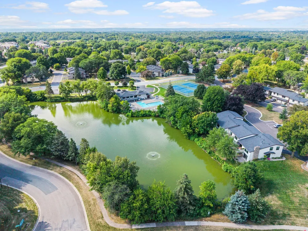 5757 Hyland Courts Drive Bloomington, MN 55437