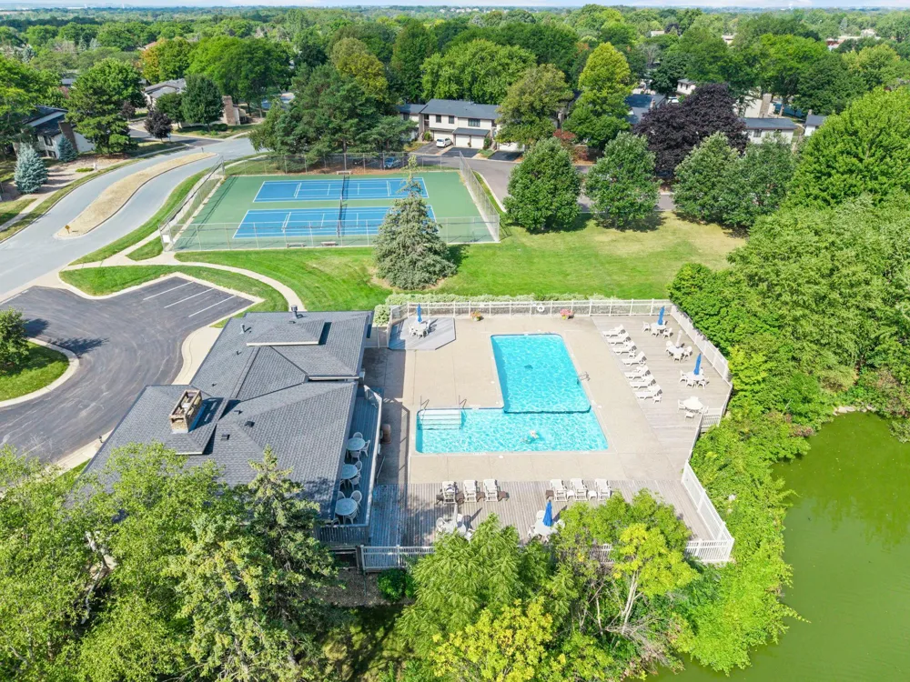 5757 Hyland Courts Drive Bloomington, MN 55437