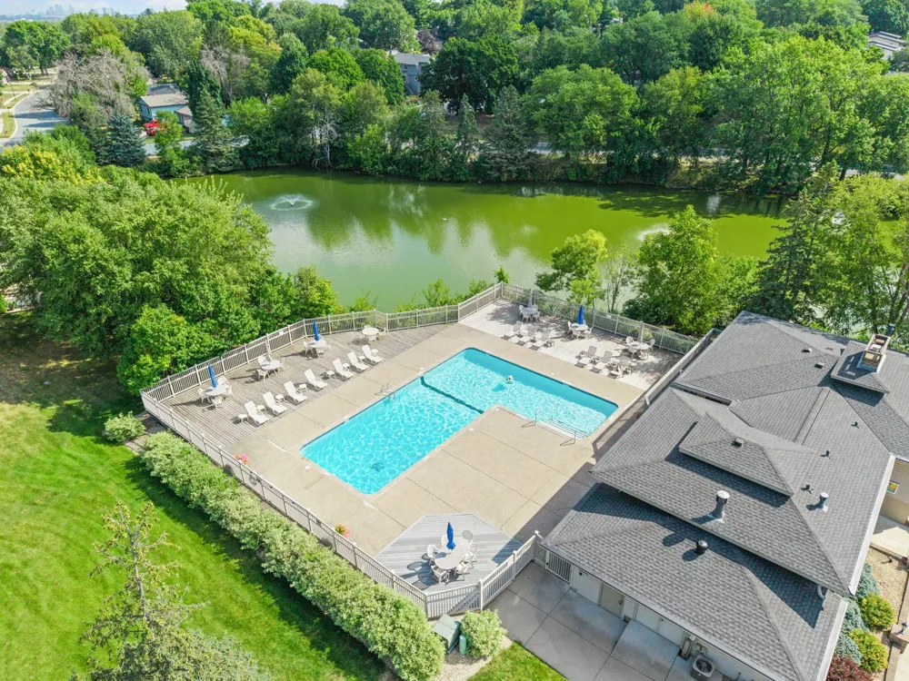 5757 Hyland Courts Drive Bloomington, MN 55437