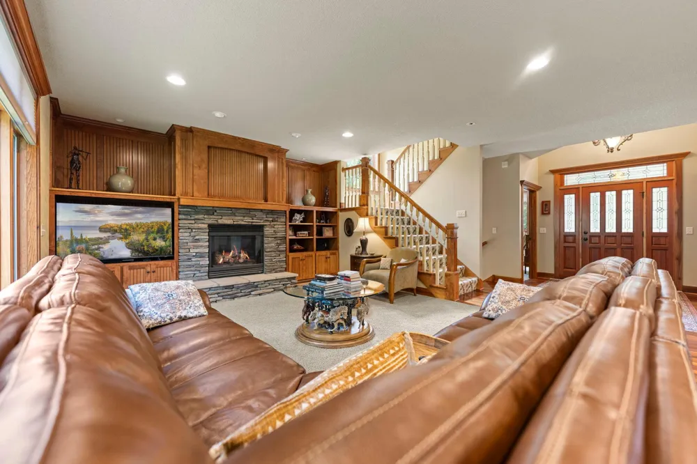 26625 145th Street NW Zimmerman, MN 55398