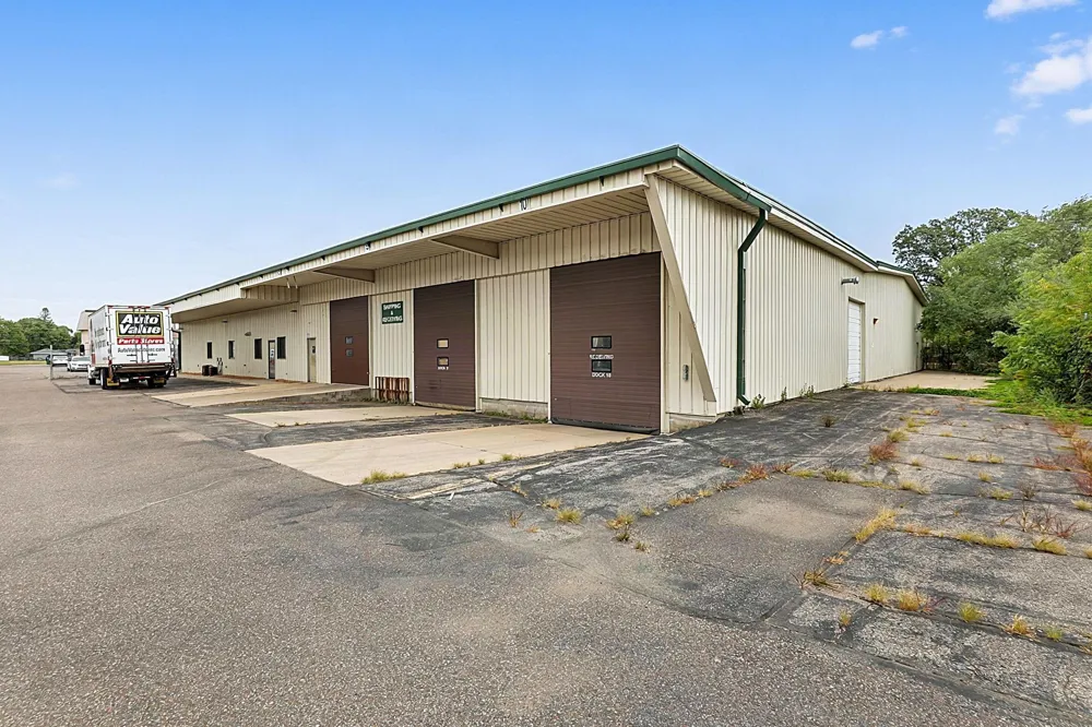 2627 Clearwater Road Saint Cloud, MN 56301