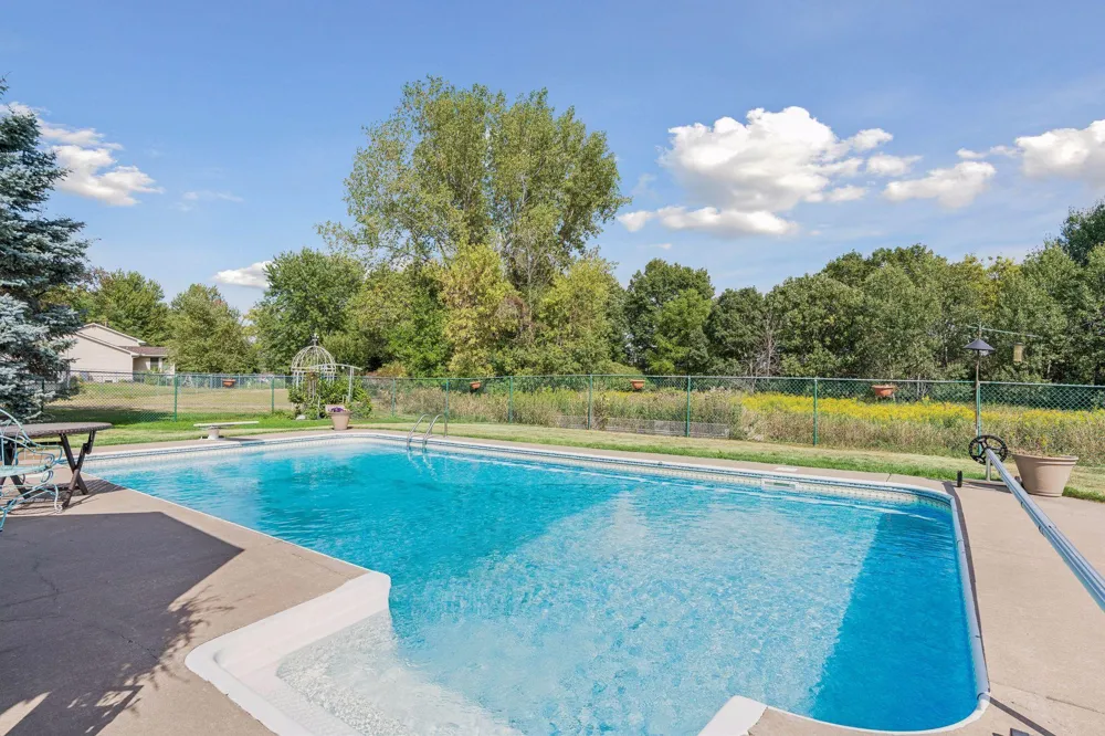 4751 Heather Ridge Road Oakdale, MN 55128