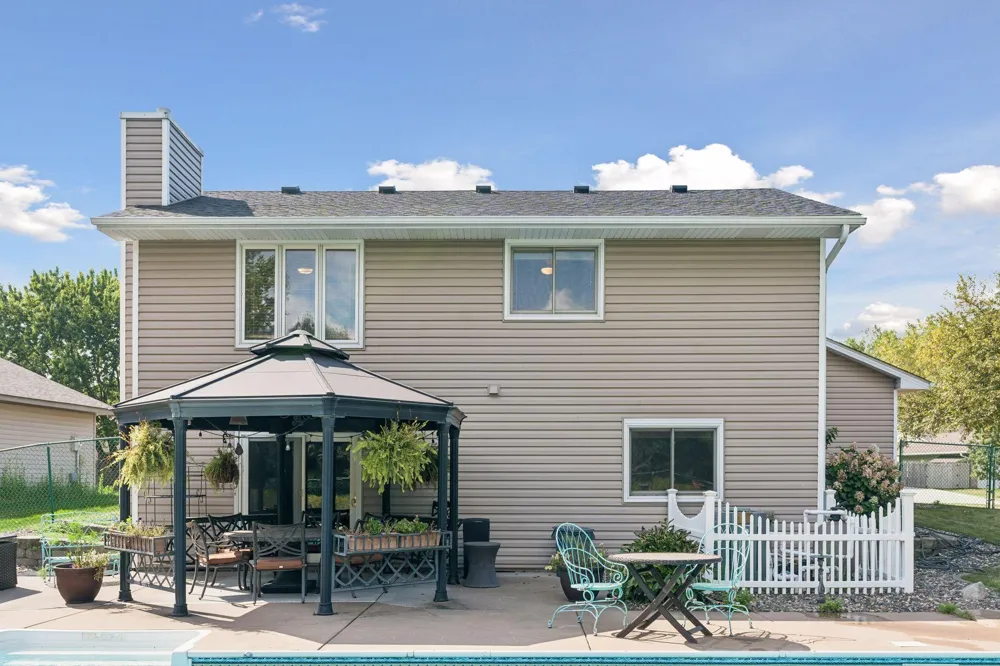 4751 Heather Ridge Road Oakdale, MN 55128