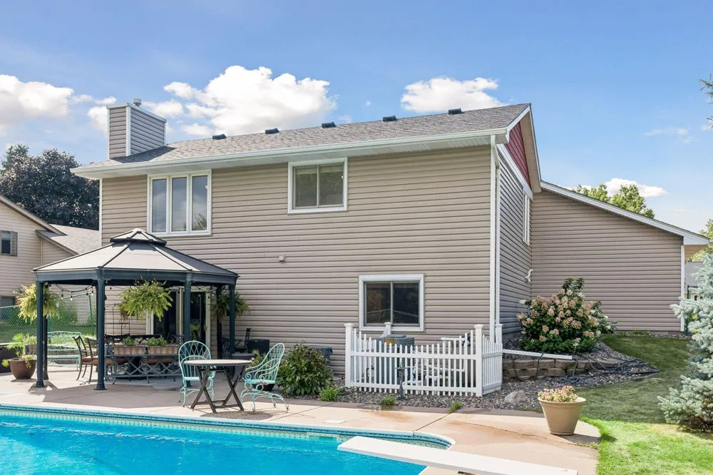 4751 Heather Ridge Road Oakdale, MN 55128