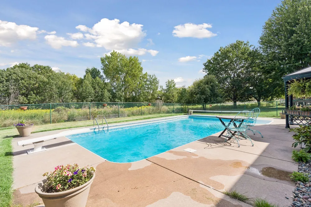 4751 Heather Ridge Road Oakdale, MN 55128