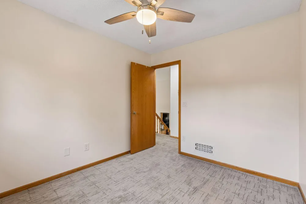 4751 Heather Ridge Road Oakdale, MN 55128
