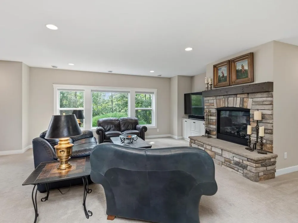 1784 86th Court E Inver Grove Heights, MN 55077